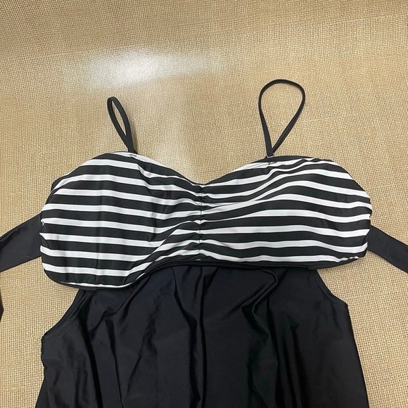 Tankini Top Size XLg - Picture 3 of 7